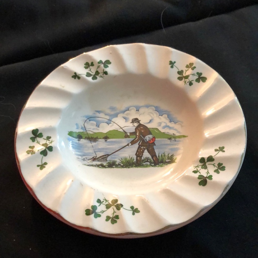 Vintage CARRIGALINE Irish Pottery CORK Angler Angling Fishing Shamrock Pin Dish